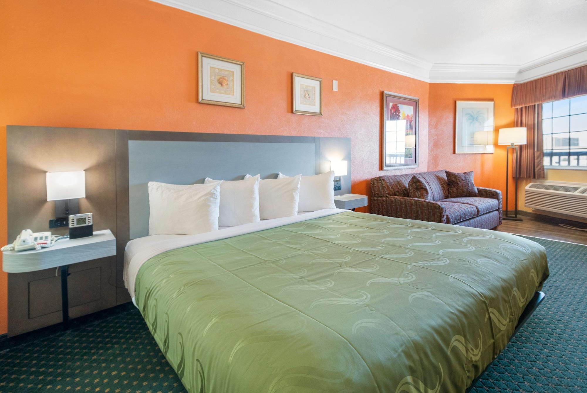 Quality & - Beachfront Hotel