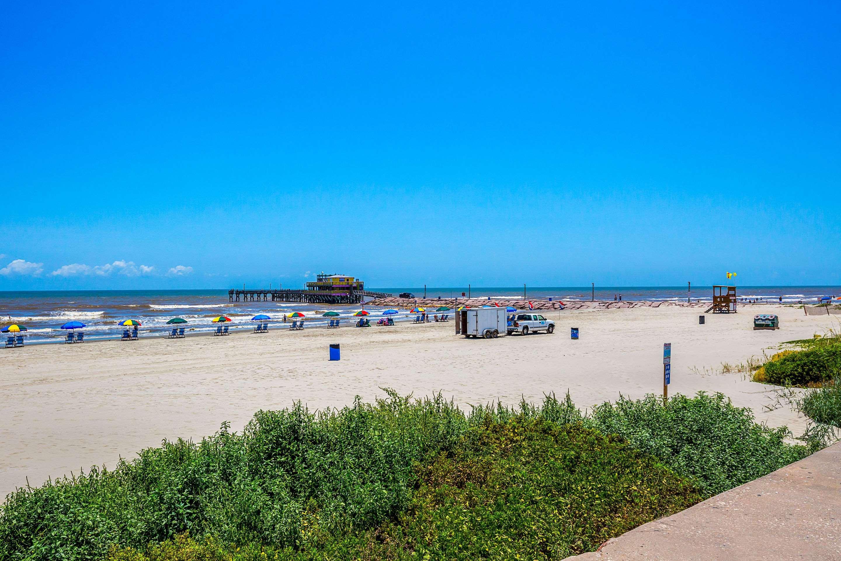 Quality & - Beachfront Hotel