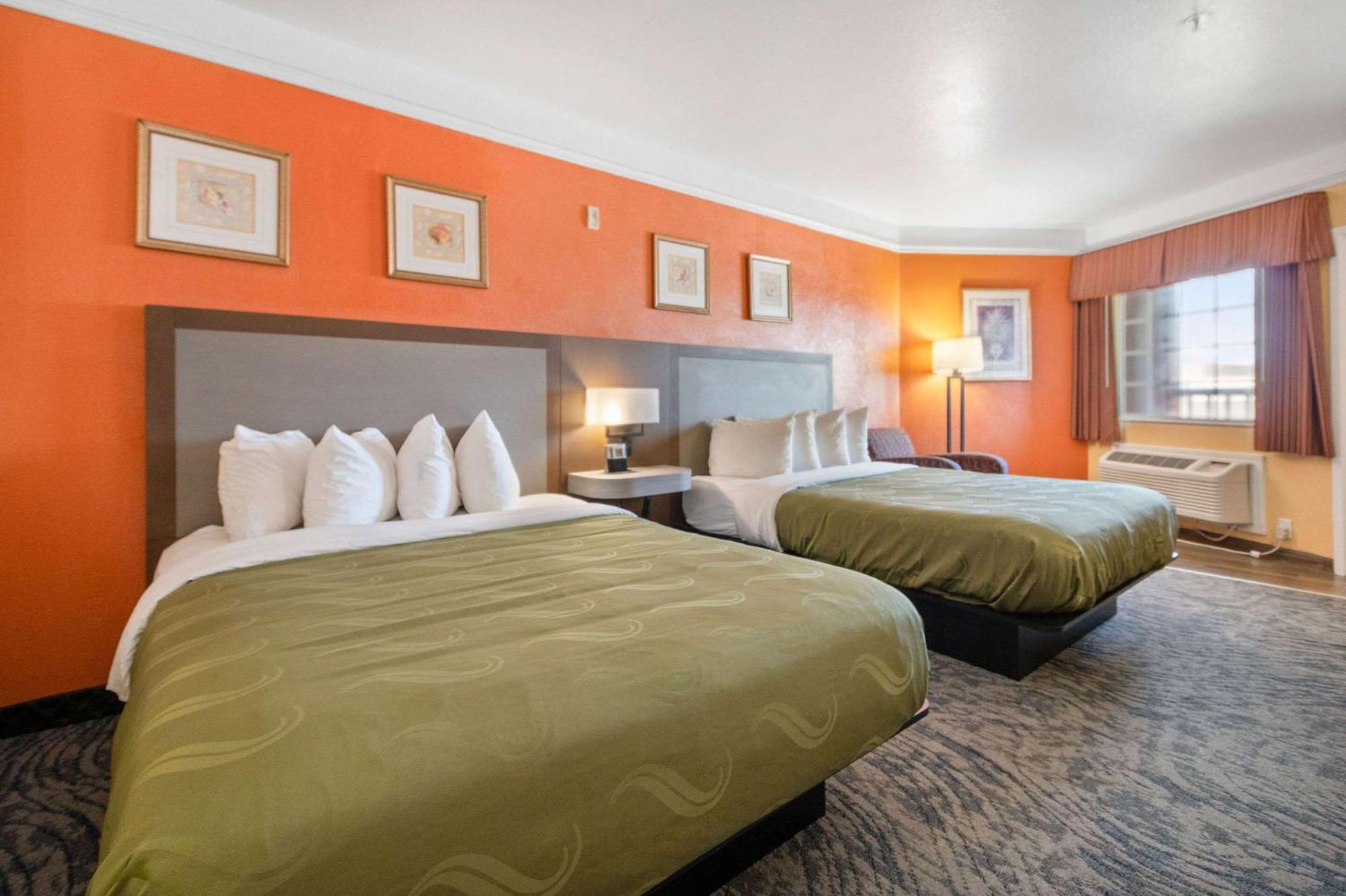 Hotel Quality & - Beachfront Galveston